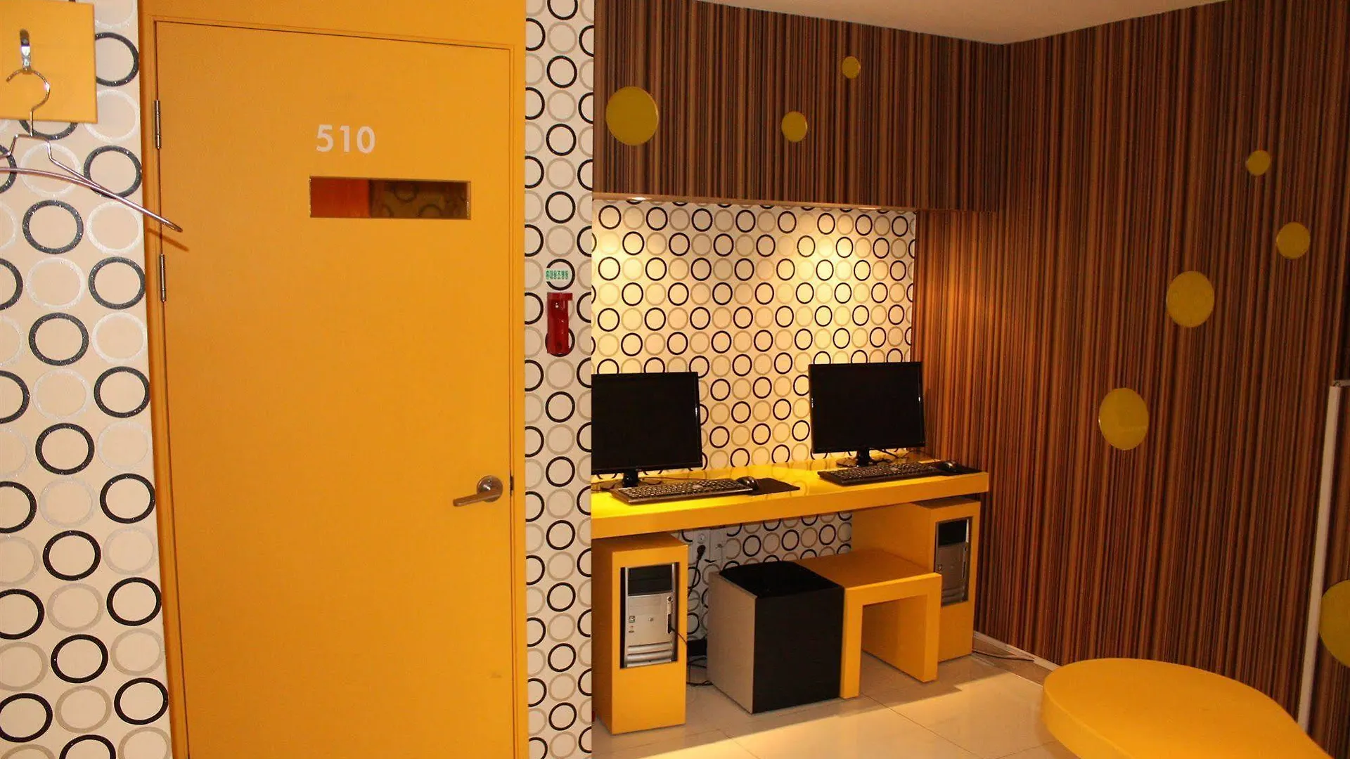 W Motel Busan 2*,  South Korea
